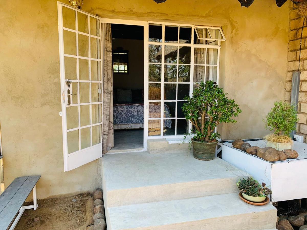 בריטס Farm Vibes Guesthouse מראה חיצוני תמונה